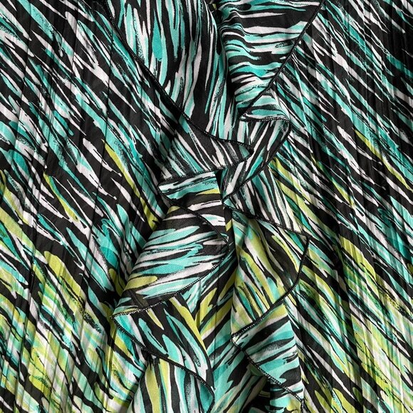 Style & Co Green Abstract Ruffle Blouse – Size 14 - Picture 2 of 8